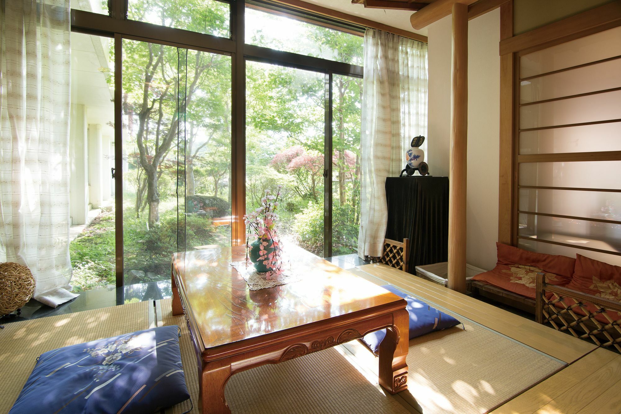 ホテル 美富士 山中湖村 エクステリア 写真